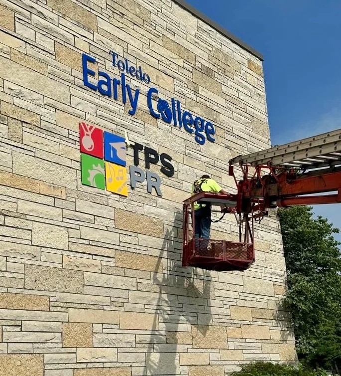Toledo Early College sign install
